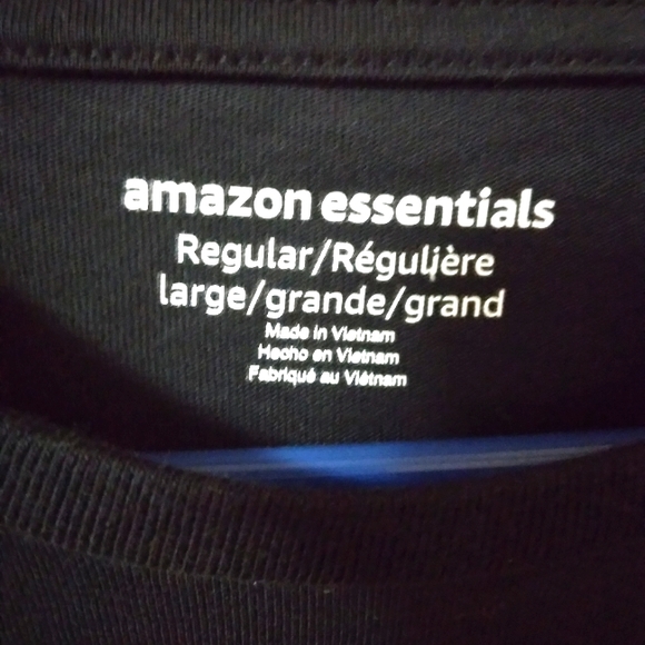 💥 CLOSET CLOSING SALE💥 CHAMPION, Amazon Essentials tank tee and Tshirt bundle - Picture 6 of 9